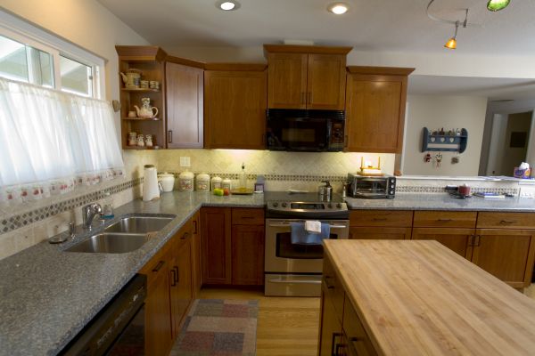 Cherry Cabinet Remodeling in Oxnard